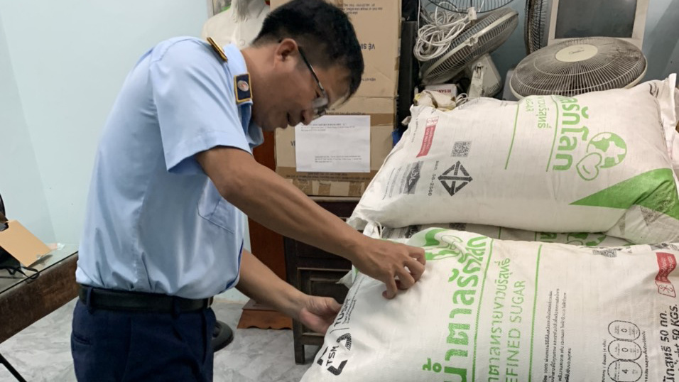 đường cát nhập lậu