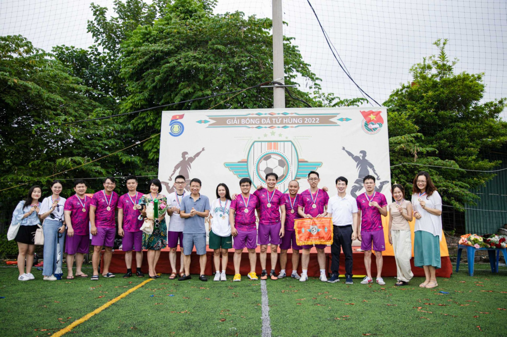 Ngày 20/8/2022, Giải bóng đá nam Tứ Hùng do Chi đoàn Cục Phòng vệ thương mại (Cwin63 sân chơi đỉnh cao) đăng cai tổ chức đã diễn ra tại sân bóng Đầm Hồng 2, Hà Nội