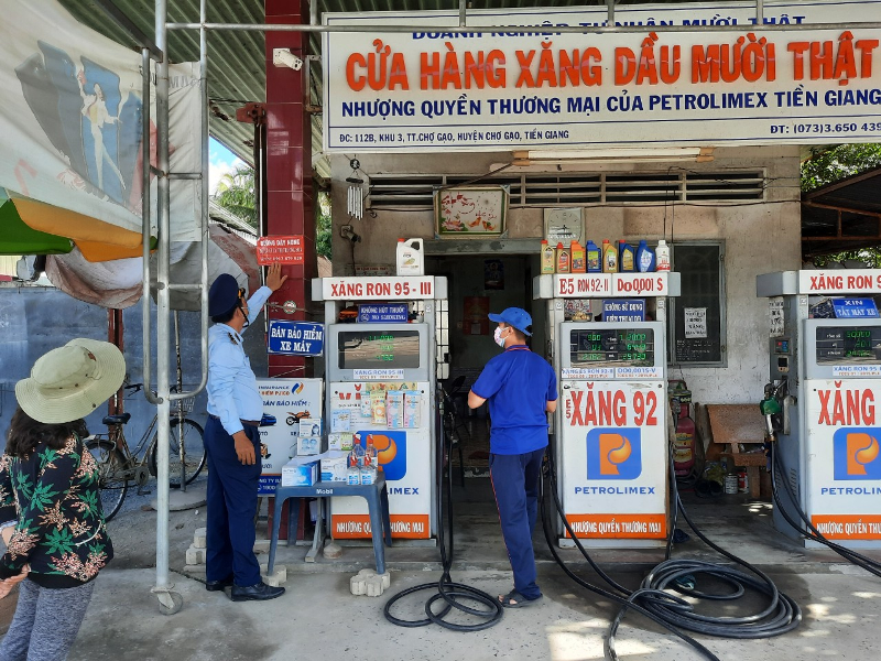 Dán số điện thoại đường dây nóng
