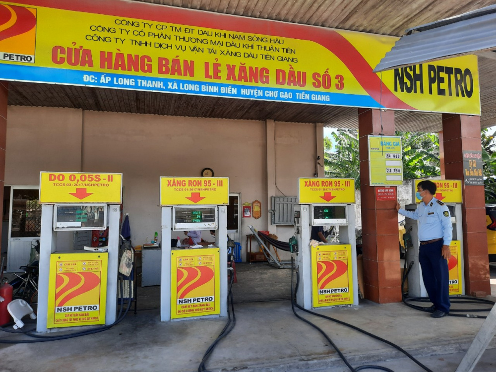 Dán số điện thoại đường dây nóng