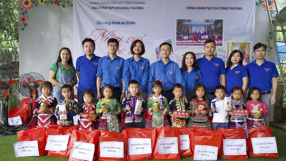 Từ thiện Xà Hồ