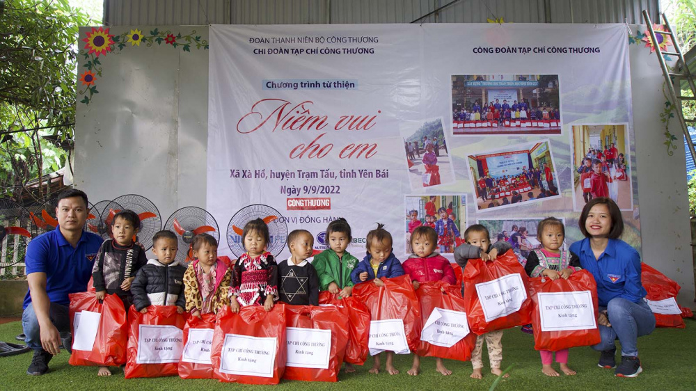 Từ thiện Xà Hồ