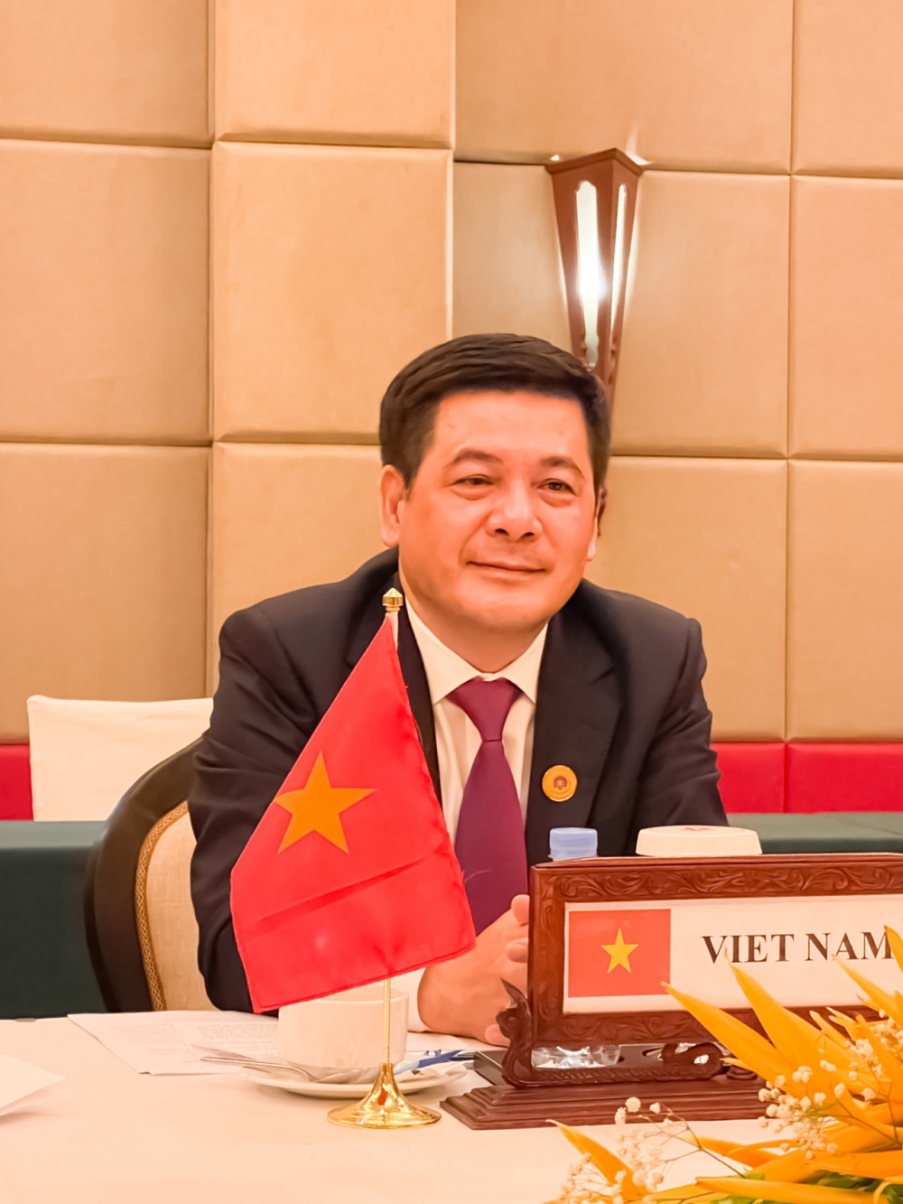 bộ trưởng Diên