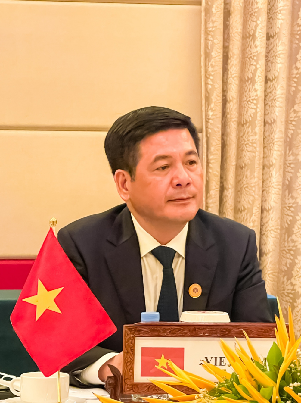 bộ trưởng hồng diên