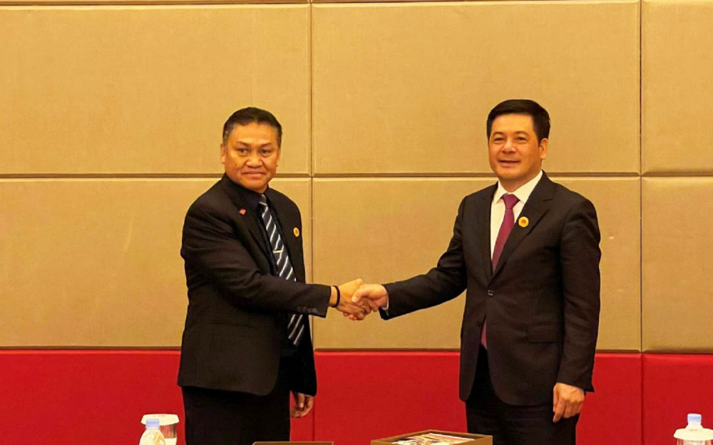 hai bộ trưởng