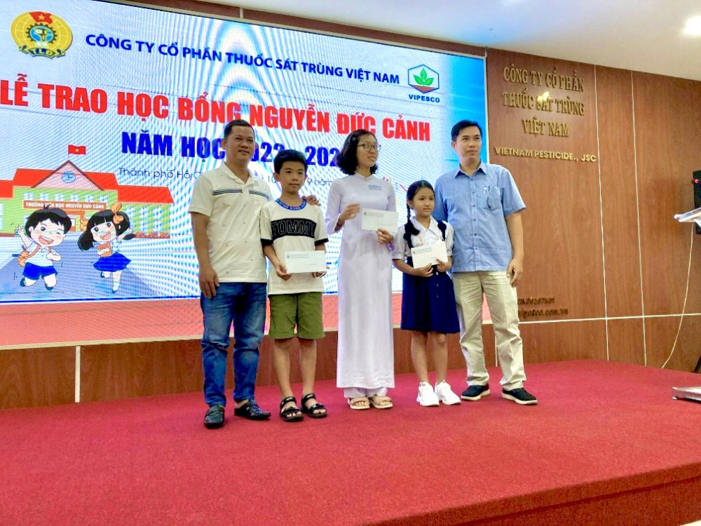Nhà cái cá cược cá độ uy tín Nổ hũ, Bắn Cá và Game Bài Cwin.com Nguyễn Đức Cảnh - VIPESCO 