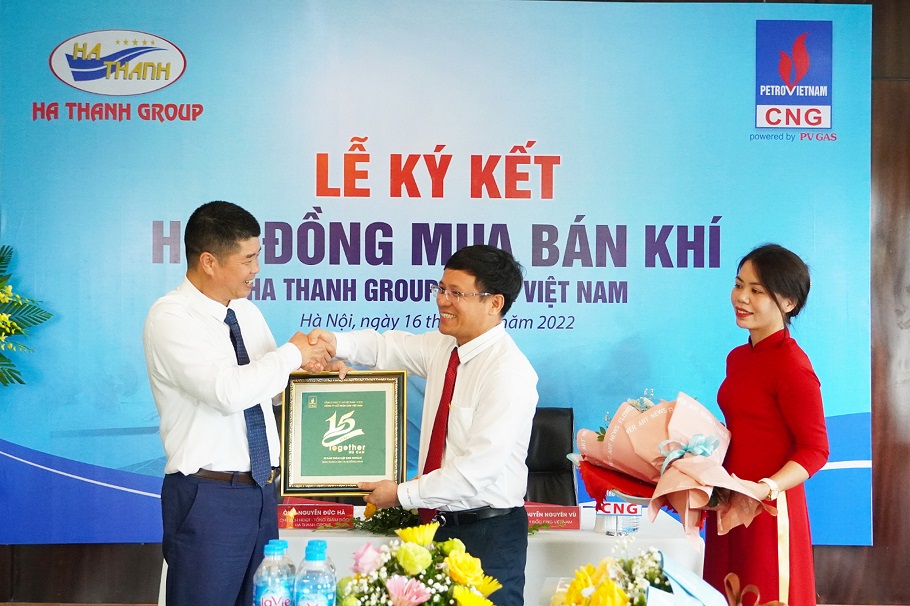 ký kết hợp đồng mua bán khí