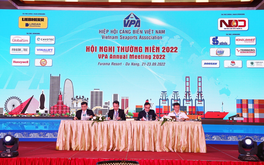 cảng biển