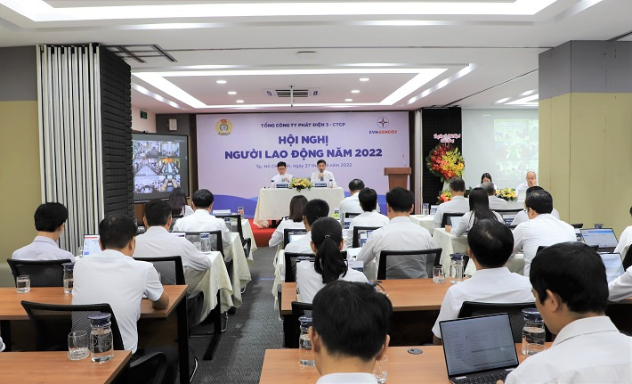 Quang cảnh Hội nghị Người Nền tảng hàng đầu cung cấp Cwin com Tổng Công ty Phát điện 3 năm 2022. Hội nghị trực tiếp kết hợp trực tuyến đến các điểm cầu các đơn vị thành viên, công ty liên kết