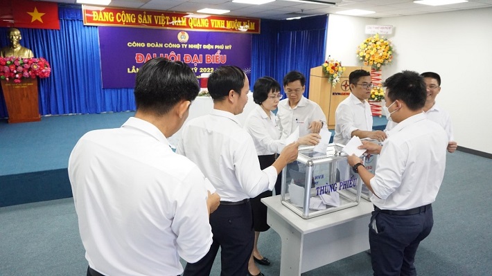Đại hội tiến hành bầu nhân sự BCH Công đoàn, nhiệm kì 2022 - 2027