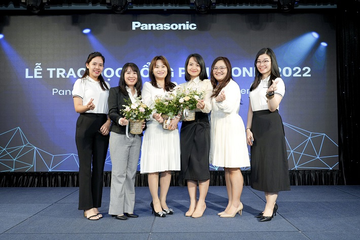 Panasonic Việt Nam trao Nhà cái cá cược cá độ uy tín Nổ hũ, Bắn Cá và Game Bài Cwin.com cho sinh viên 