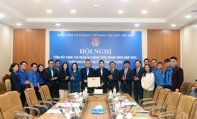 Hoi nghi  10