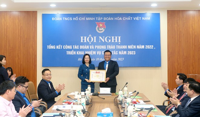 Hoi nghi  6