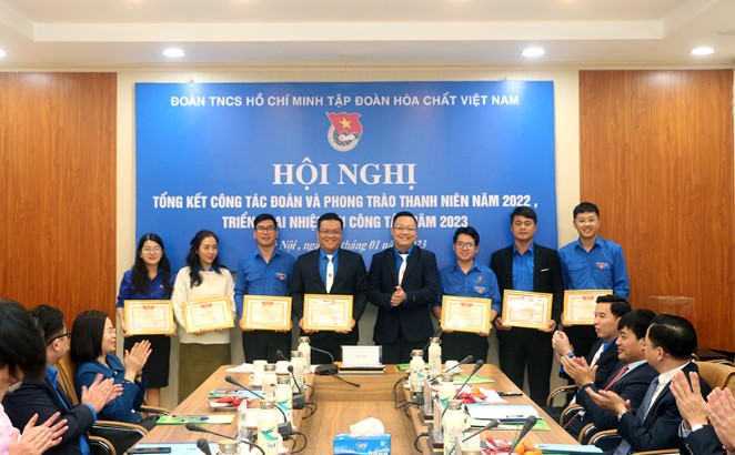 Hoi nghi 7