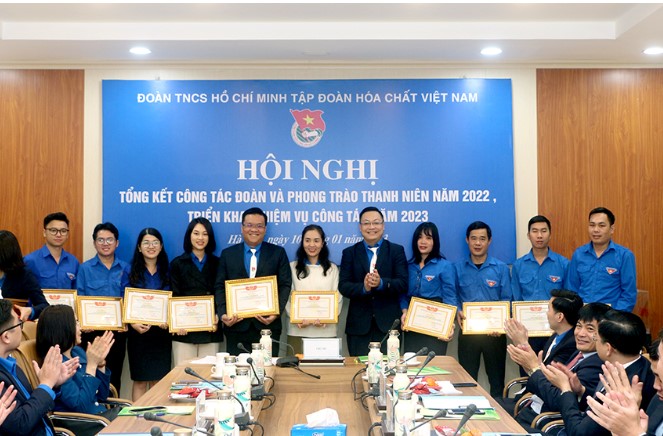 Hoi nghi 8