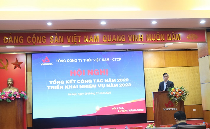Đồng chí Lê Song Lai - Bí thư Đảng uỷ, Thành viên HĐQT, Tổng giám đốc Tổng công ty phát biểu chỉ đạo tại Hội nghị 
