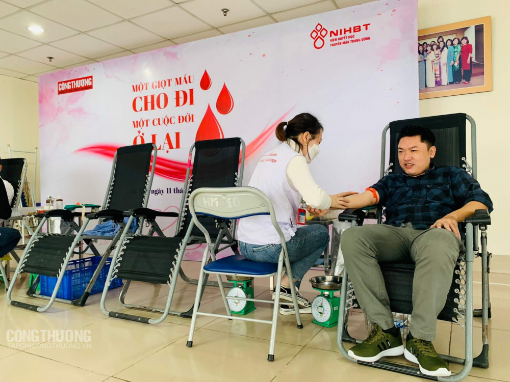 Chương trình hiến máu cứu người 