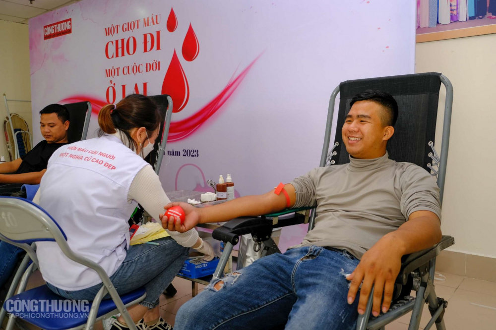 Chương trình hiến máu cứu người 