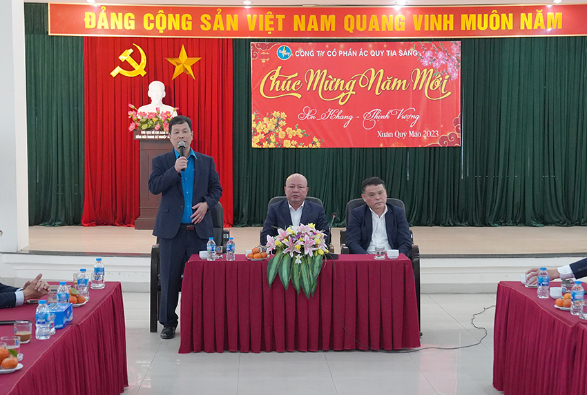 tia sang 3