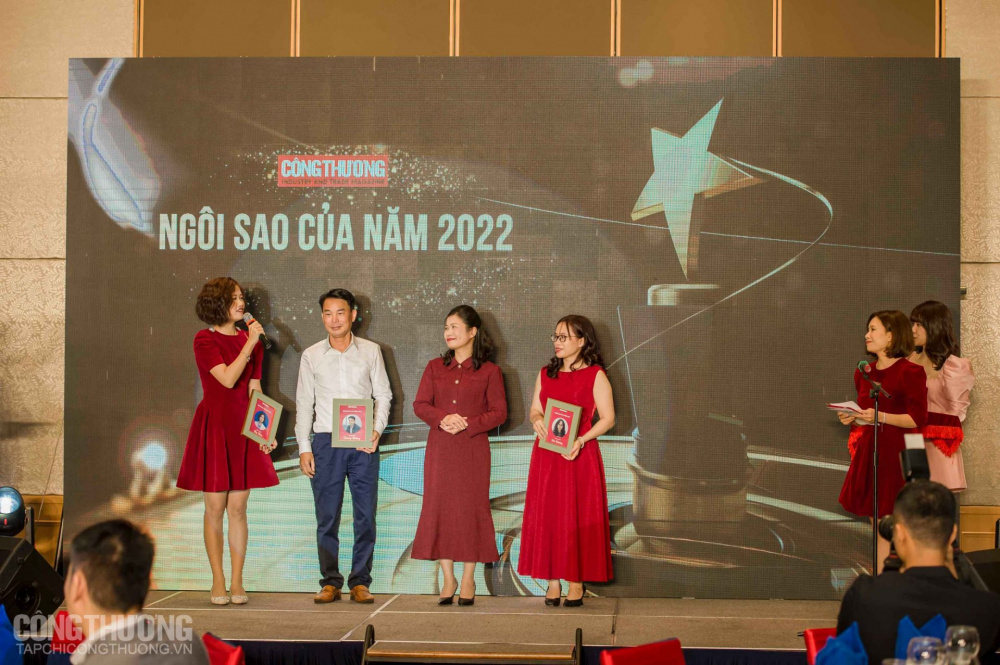 Trao Giải Ngôi sao của năm cho những cá nhân đã có những nỗ lực nổi bật trong năm 2022 