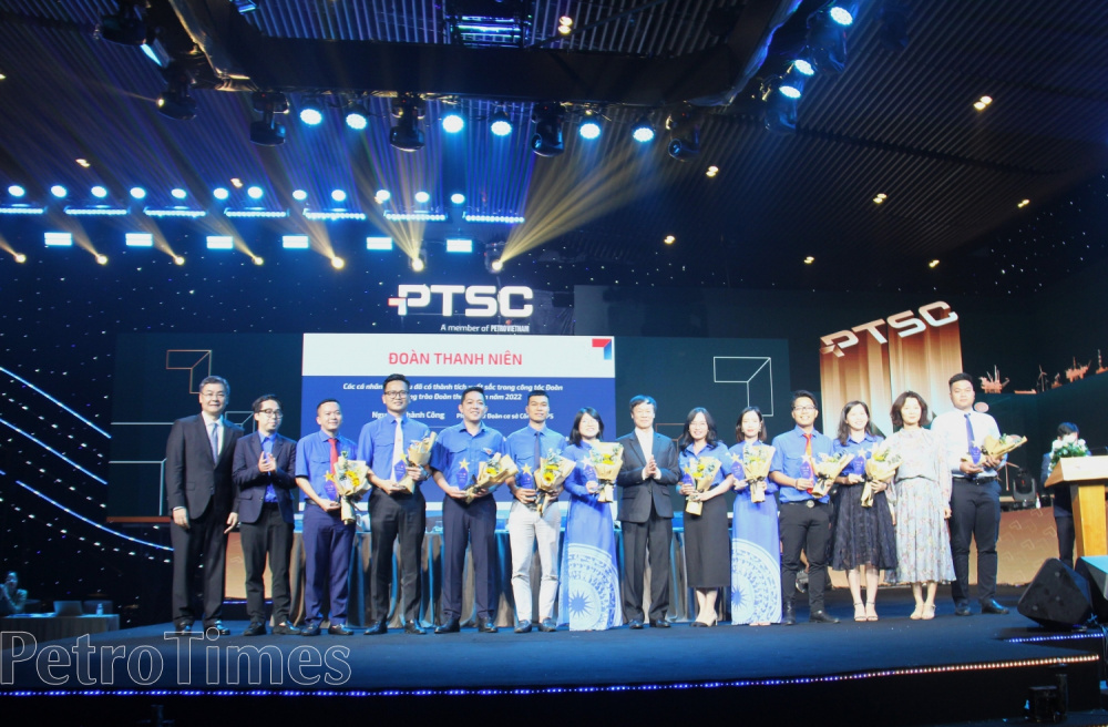 Các cá nhân có thành tích xuất sắc trong công tác Đoàn và phong trào thanh niên năm 2022