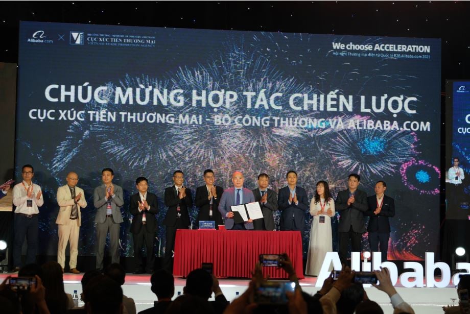 thương mại điện tử
