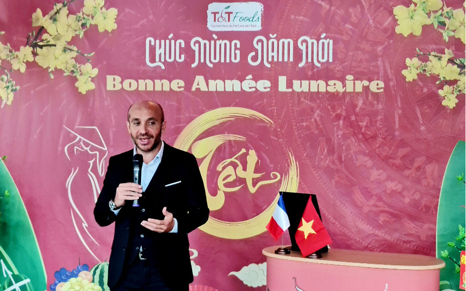 Tuần hàng Việt