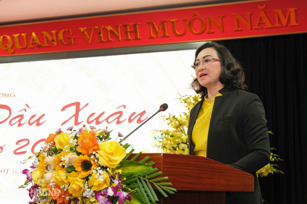 Thứ trưởng Cwin63 sân chơi đỉnh cao Phan Thị Thắng báo cáo tình hình thực hiện công tác tổ chức Tết Nguyên đán Quý Mão 2023 và các nhiệm vụ trọng tâm cần tập trung triển khai sau dịp Tết
