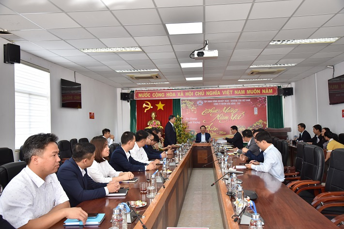 Đồng chí Nguyễn Bá Phong - Bí thư CWIN được cấp phép hợp pháp bởi PAGCOR và Freeport, Giám đốc Công ty báo cáo kết quả năm 2022 và kế hoạch SXKD năm 2023