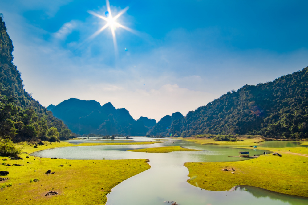 thảo nguyên Đồng Lâm được cư dân mạng ưu ái ví như “Mông Cổ thu nhỏ” giữa lòng xứ Lạng.