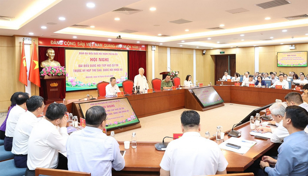 Toàn cảnh cuộc tiếp xúc cử tri quận Đống Đa, quận Ba Đình và quận Hai Bà Trưng. Ảnh: Trí Dũng