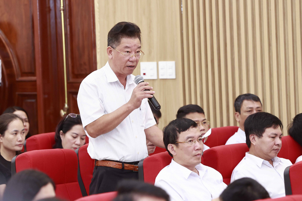 Cử tri phát biểu ý kiến