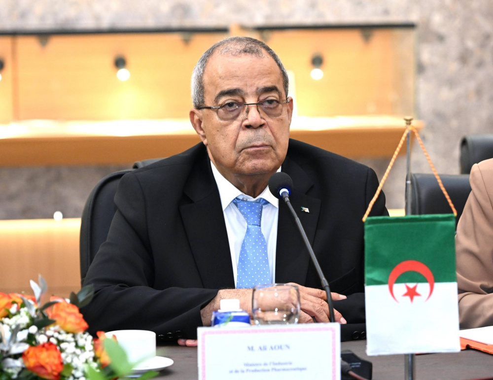 Bộ trưởng Nguyễn Hồng Diên tiếp Algeria