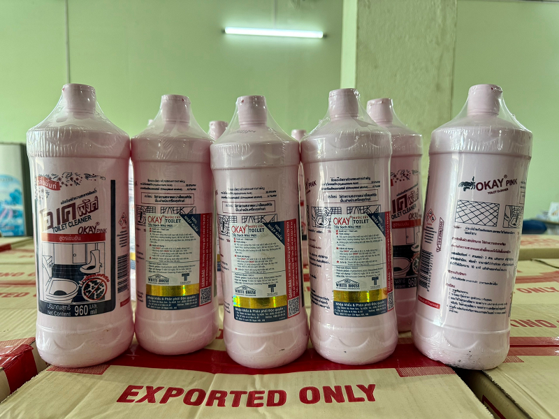 Cục QLTT tỉnh Phú Yên vừa phát hiện, ngăn chặn kịp thời gần 1.100 chai nước tẩy bồn cầu giả nhãn hiệu Okay khi đang vận chuyển qua địa phận tỉnh Phú Yên.