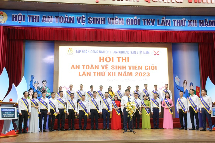 ong phan xuan thuy