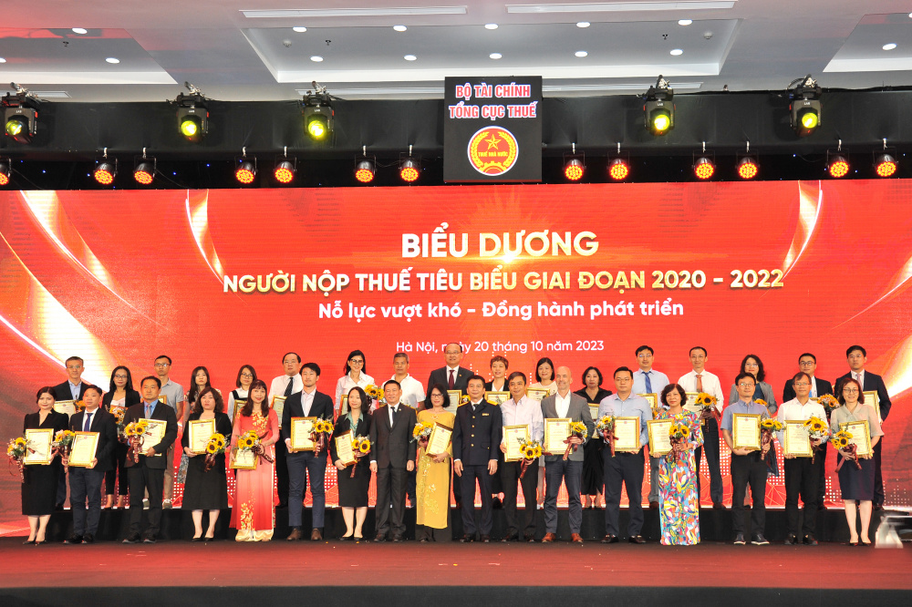 người nộp thuế tiêu biểu