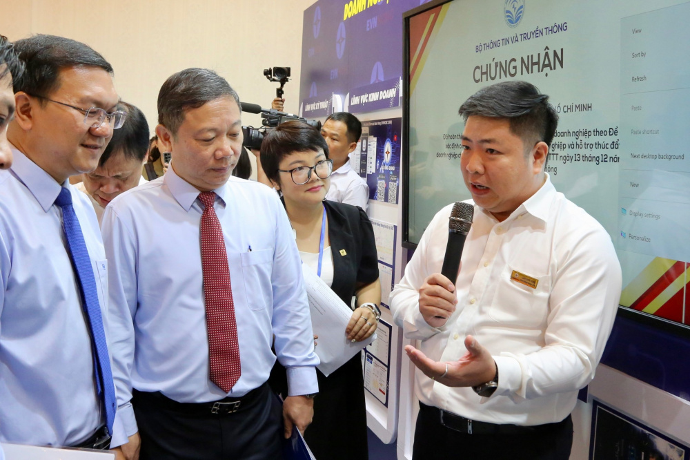 EVNHCMC chuyển đổi số