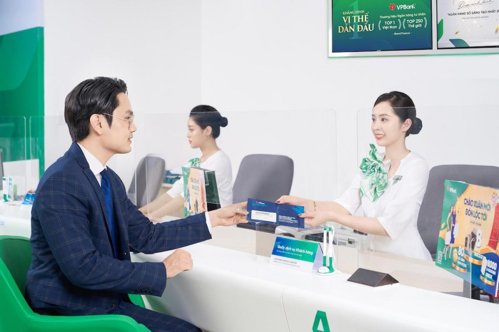 VPBank tặng bảo hiểm trợ cấp mất việc