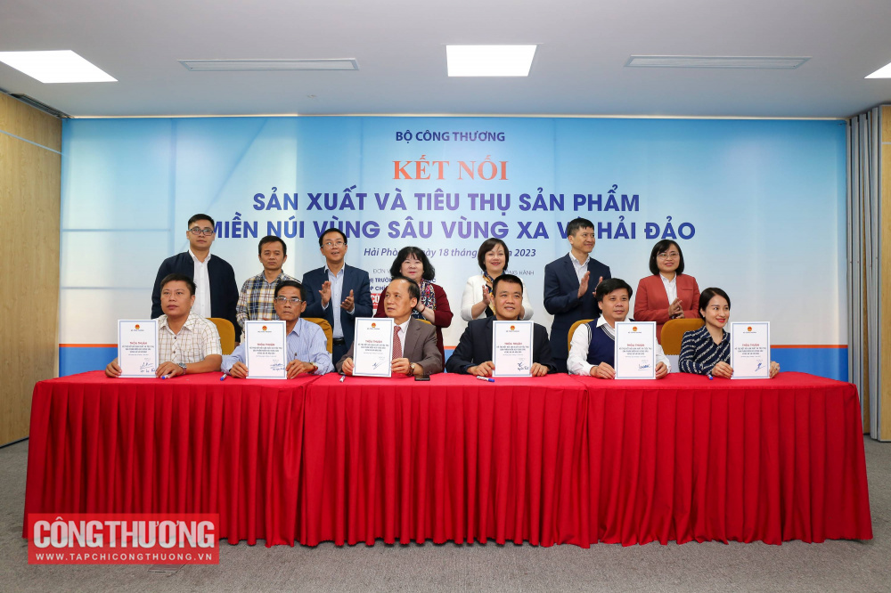 Ký kết thỏa thuận kết nối Nền tảng hàng đầu cung cấp Cwin com và tiêu thụ sản phẩm miền núi, vùng sâu, vùng xa và hải đảo