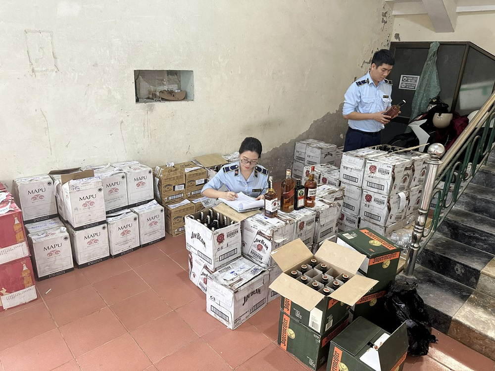 rượu nhập lậu