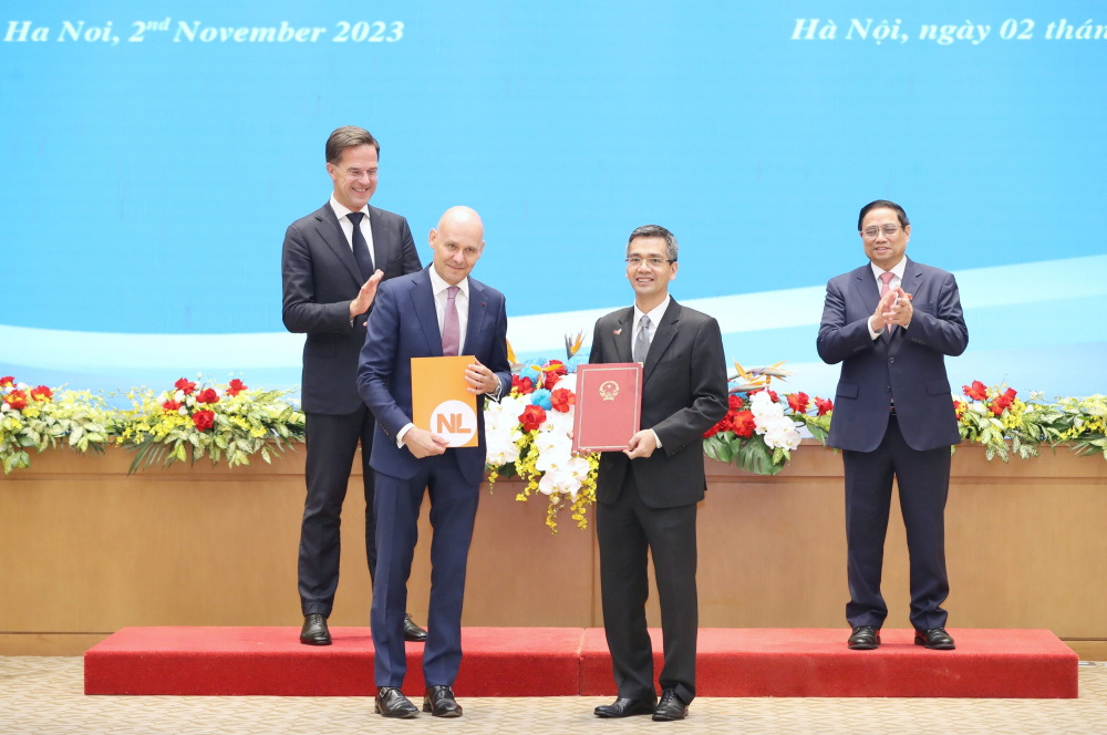 hợp tác