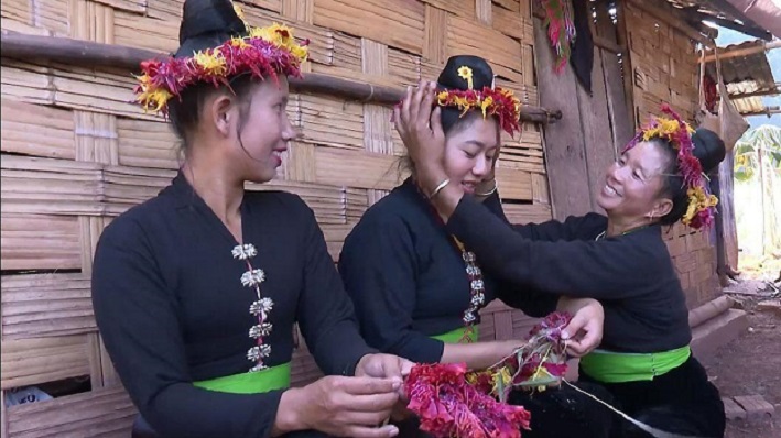 Tết hoa mào gà