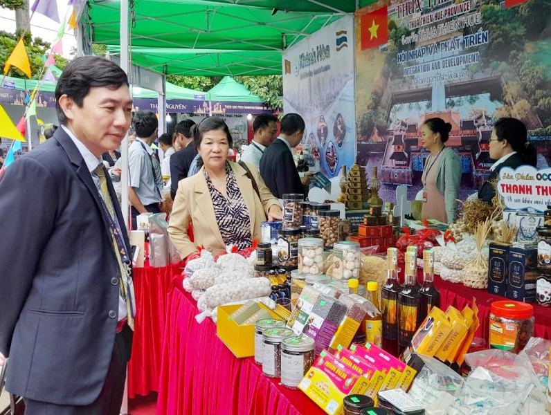 quang tri hang viet que em