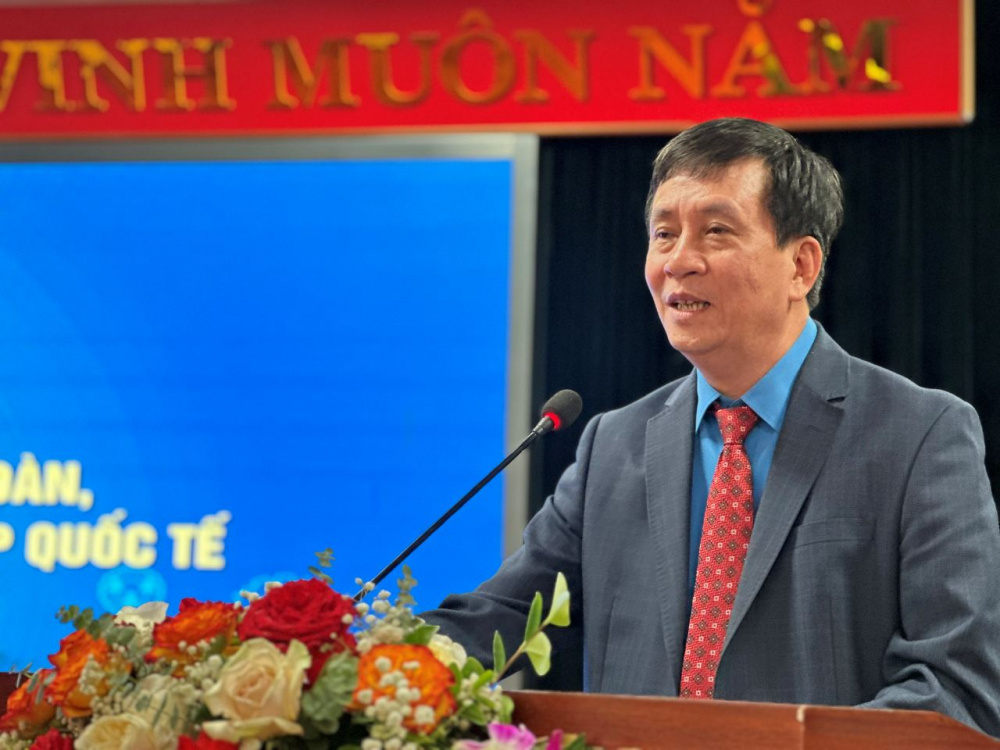 Chủ tịch Phan Văn Bản