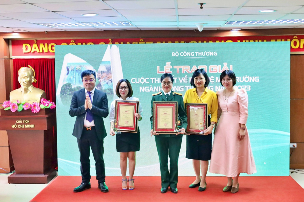 trao giải báo chí viết về bảo vệ môi trường Trang Chủ Cwin Com | Link Bảo Mật Cao 100%