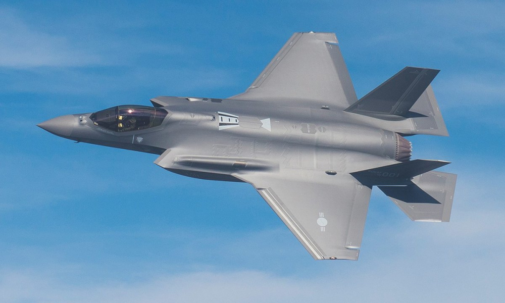 Máy bay tàng hình F-35A