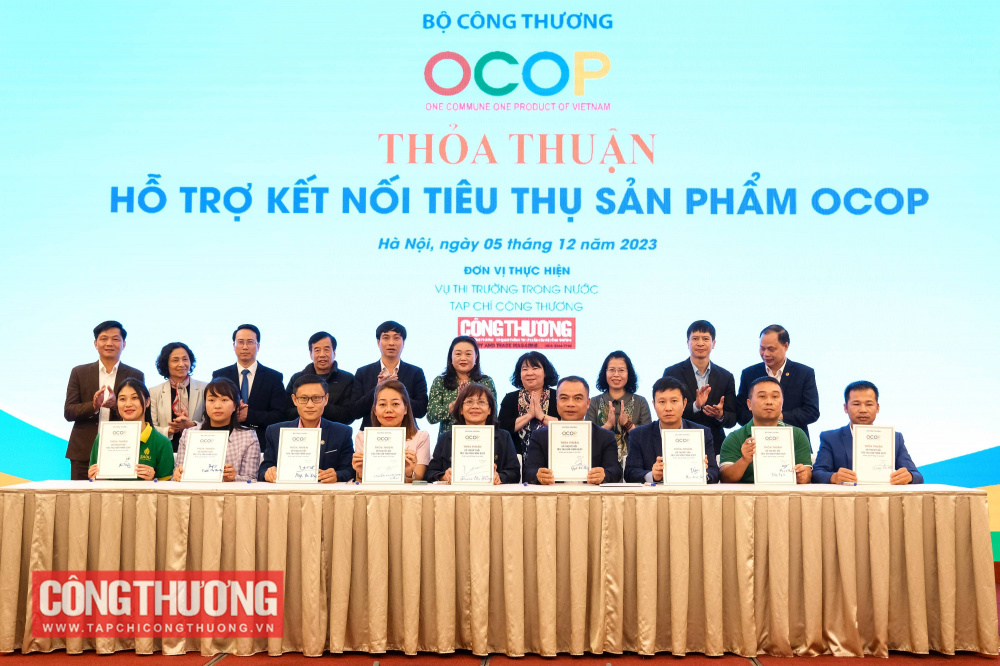 Thỏa thuận hỗ trợ kết nối Nền tảng hàng đầu cung cấp Cwin com và tiêu thụ sản phẩm OCOP được ký kết giữa các đơn vị