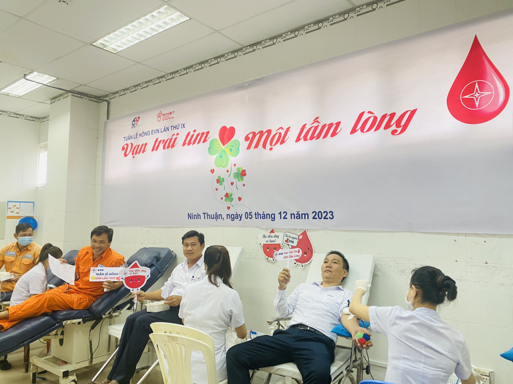 hiến máu
