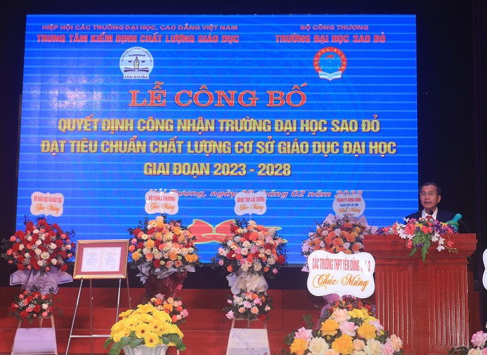 Trường Đại học Sao Đỏ