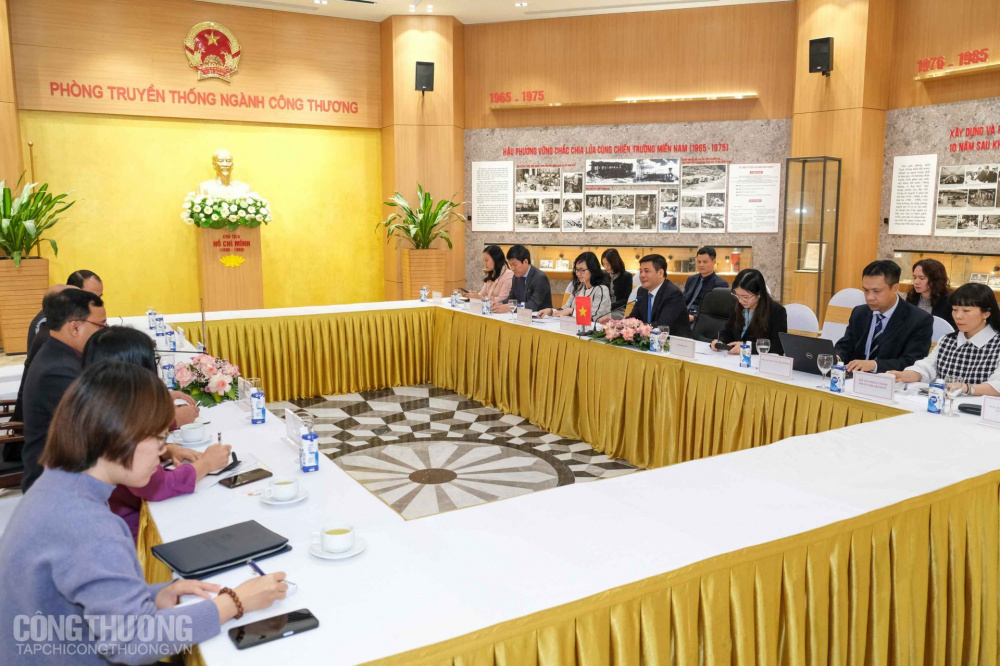 Toàn cảnh buổi làm việc